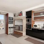 Charming In Baixa Privatunterkunft