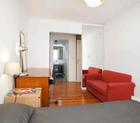 Проживание в семье Charming In Baixa
